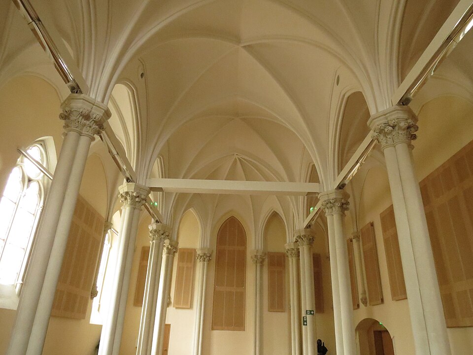 File:Chapelle du lycée Ambroise-Paré 1.JPG