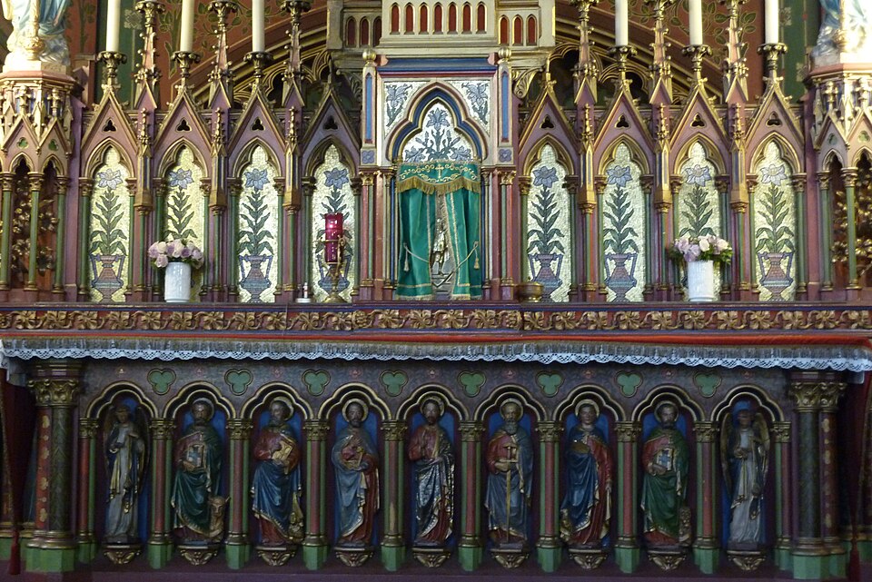 File:Paris St-Eugène-Ste-Cécile Altar155.JPG