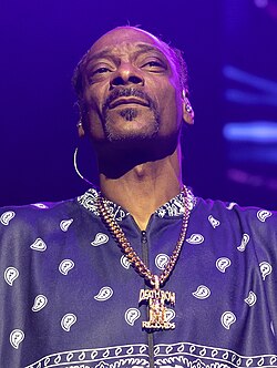 Snoop Dogg (26, 28)