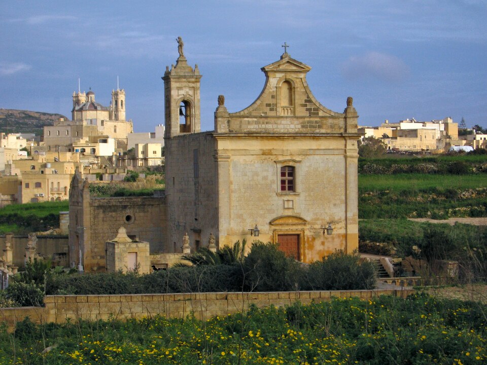 File:Taz-Zejt Chapel.tif
