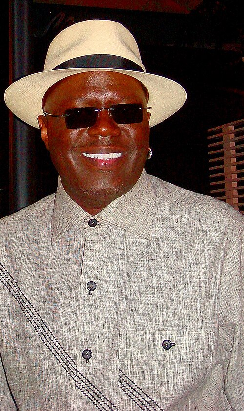 File:BernieMacTransformersPremiereJune07.jpg