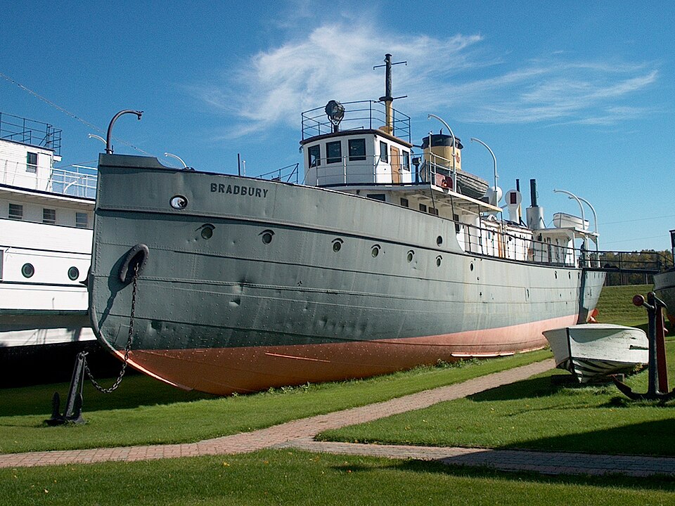 File:CCGS Bradbury.JPG