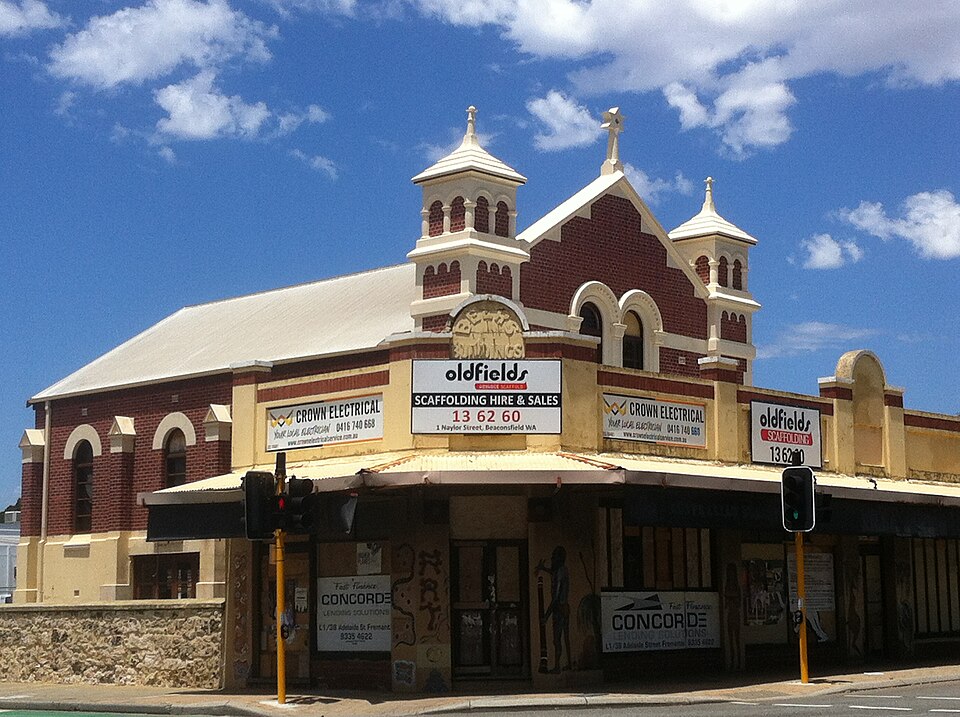 File:Fremantle Synagogue South Tce Parry St.jpg