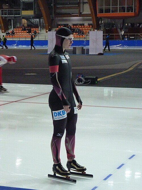 File:MichelleUhrig EisschnelllaufWeltcupJuniorenNeo Erfurt 2017-02-12.jpg
