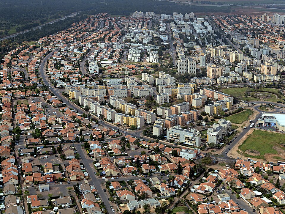 File:PikiWiki Israel 16194 kiryat gat.jpg