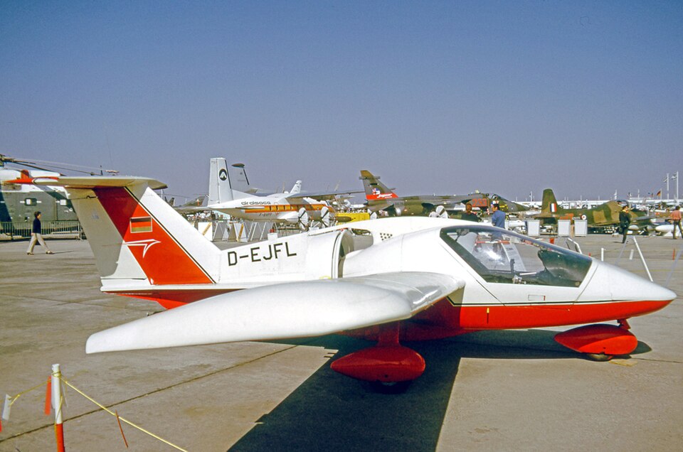 File:RFB Fanliner D-EJFL LEB 07.06.75 edited-3.jpg