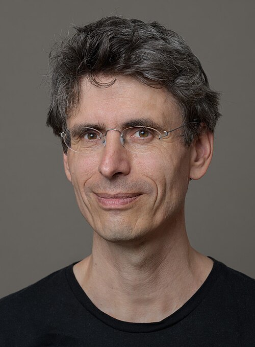 File:Stefan Müller, Sprachwissenschaftler, Berlin 2021.jpg