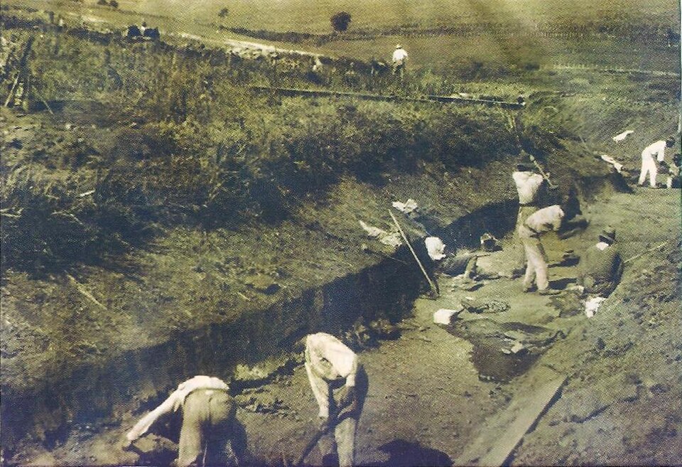 File:Trabalhadores estrada de ferro Paulinia.JPG