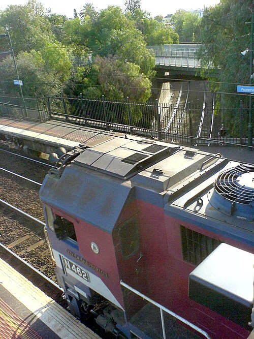 File:Bunbury Street Tunnel (Footscray station end).jpg