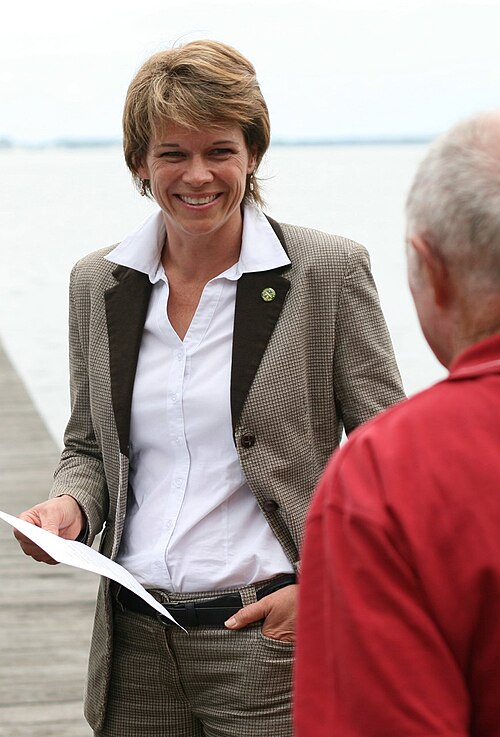 File:Katrina Hodgkinson MP 17 Nov 10.jpg