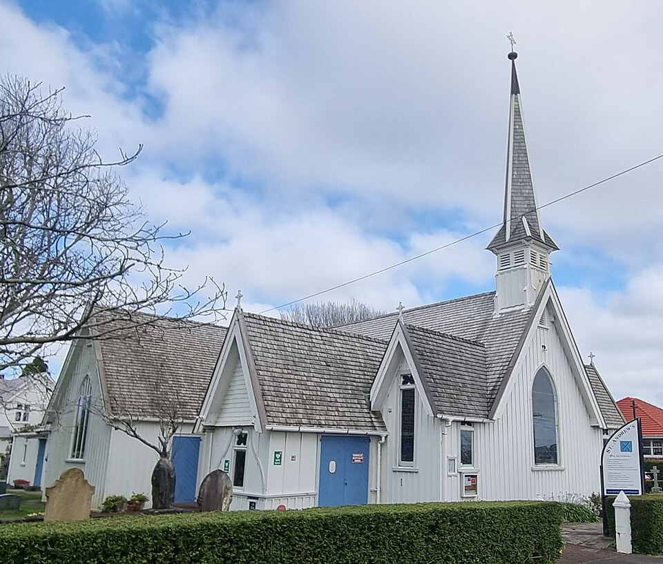 File:NZ AK St Andrews Church (1).jpg
