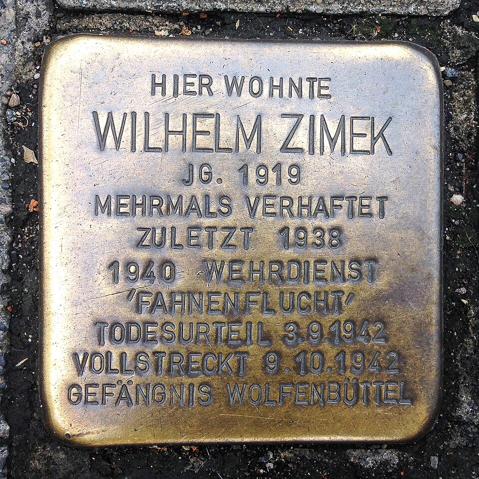 File:Stolpersteine Zimek-Wilhelm Köln Ecke-Alte-Wallgasse-Magnusstrasse 170625.jpg