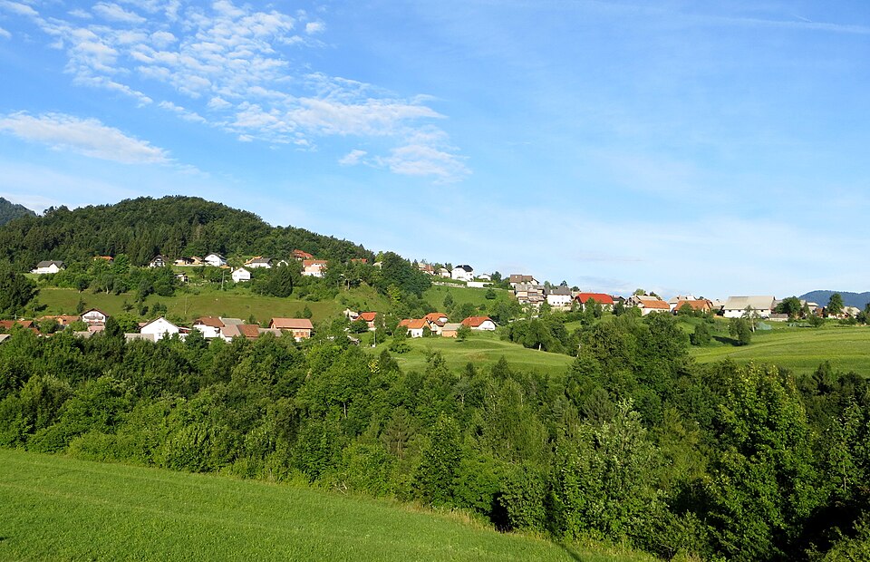 File:Golo Ig Slovenia 3.jpg