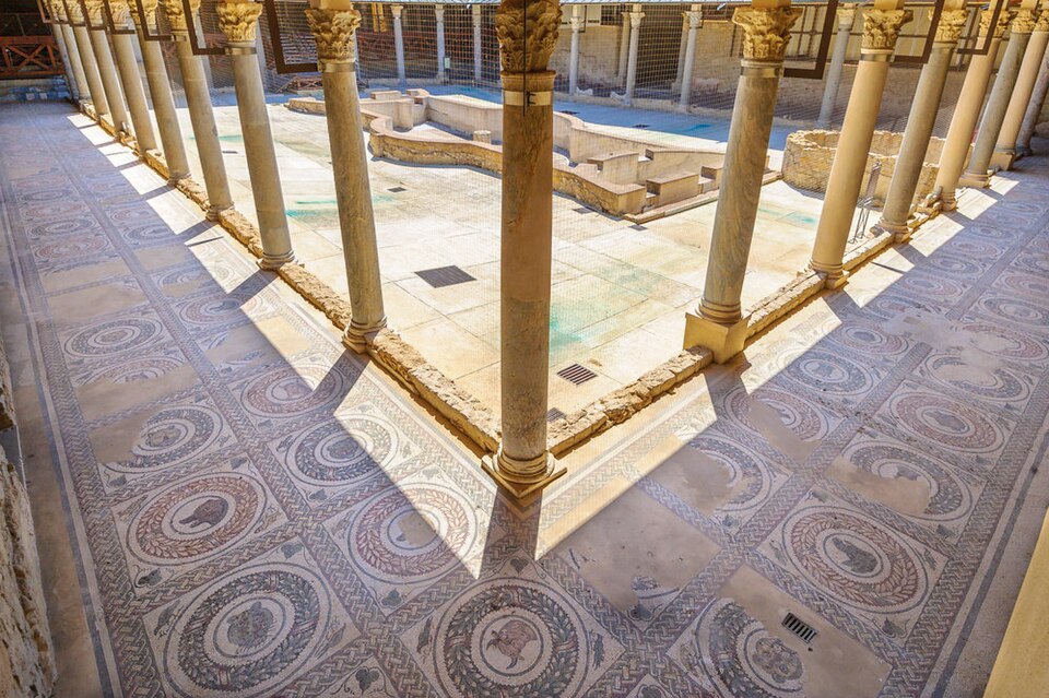 File:Villa del Casale (9528003795).jpg