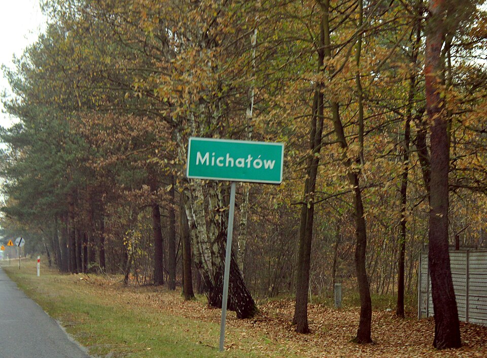 File:Michałów gm. Halinów.JPG