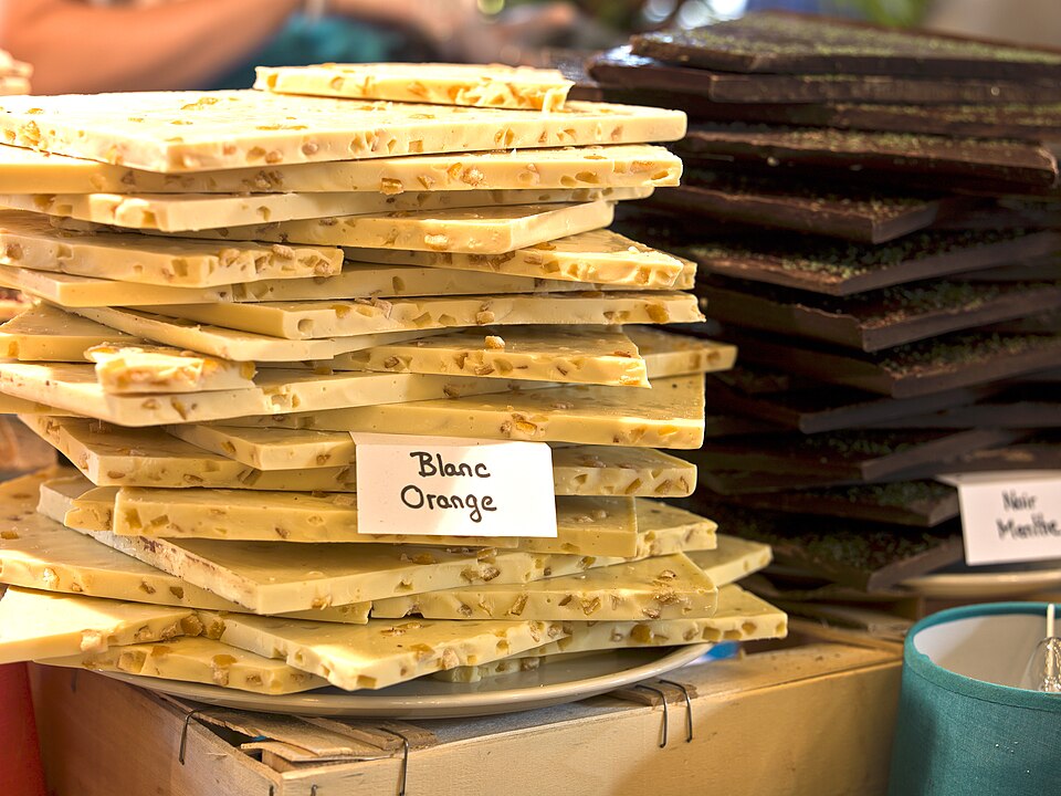 File:Craft white orange chocolate.jpg