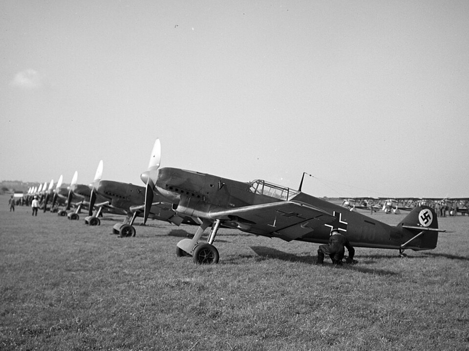File:Fortepan 266016 crop.jpg