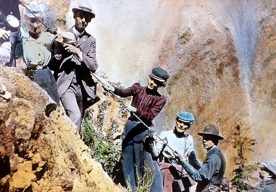 File:UncleTom'sTrailYNPca1905.jpg