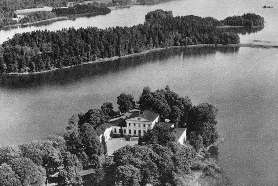 File:Elghammar slott vykort sv.jpg