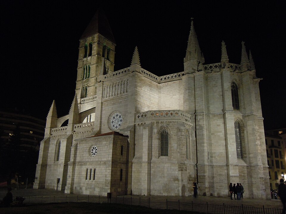 File:Iglesia de Santa María La Antigua..jpg