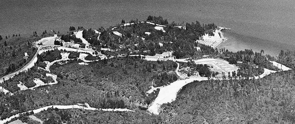 File:Kauri Point Armament Depot.jpg