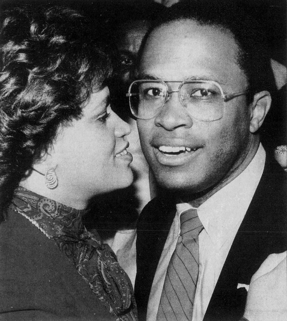 File:Kurt Schmoke and wife celebrating 1987.jpg