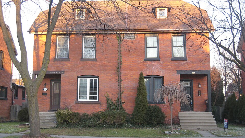 File:744-756-Monmouth.JPG