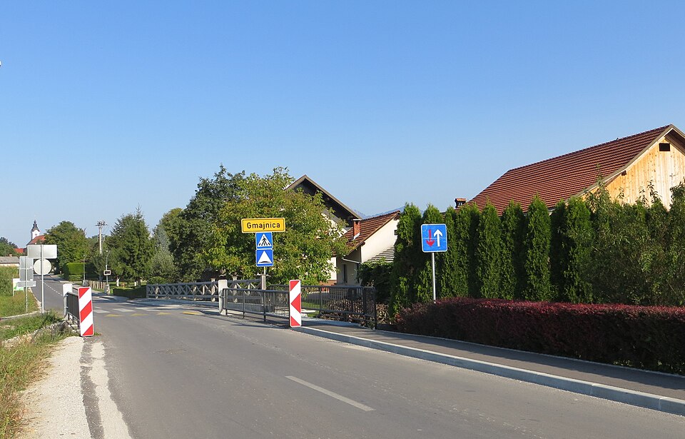 File:Gmajnica Slovenia 1.jpg