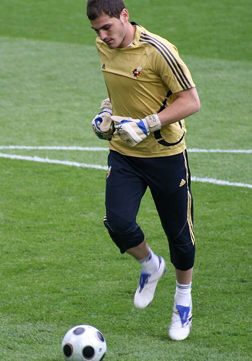 File:Iker Casillas Eurocopa (cropped).jpg