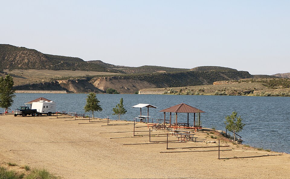 File:Kenney Reservoir.JPG