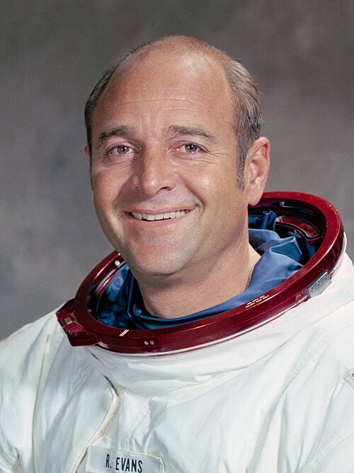 File:Ronald Evans (3x4 cropped).jpg