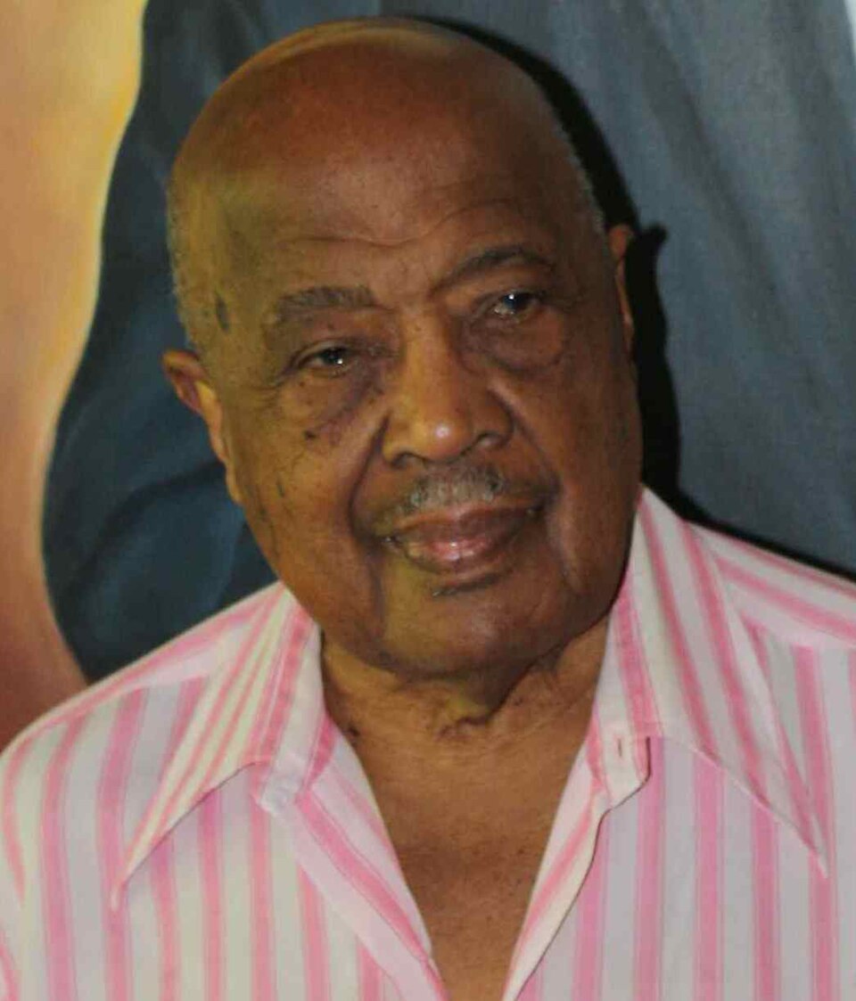 File:Sir Ellis Clarke (cropped 2).jpg