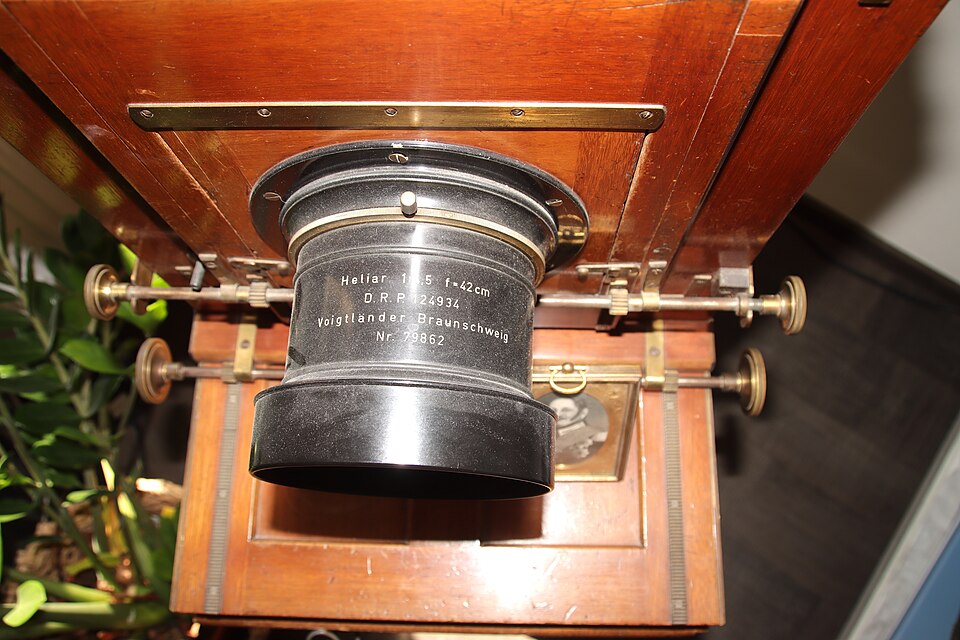 File:Historic Camera 06.jpg