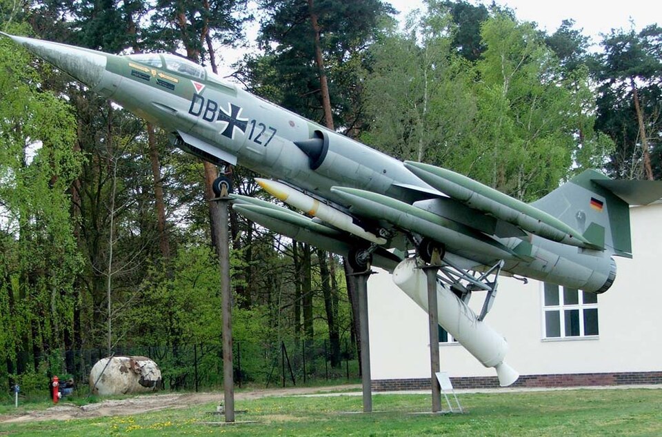 File:Luftwaffe Museum F-104 Starfighter 2007.jpg