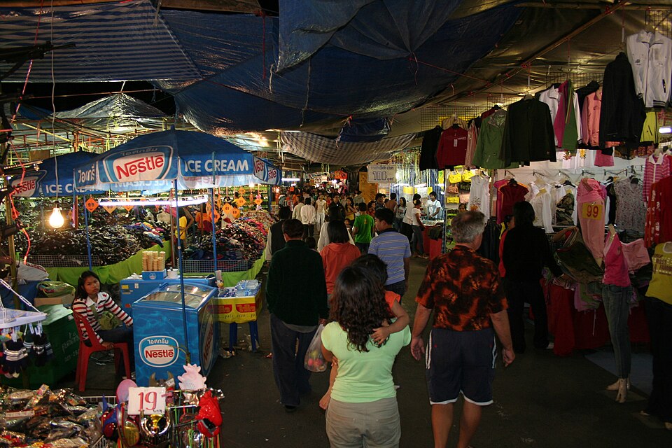 File:Ubon Nightmarket.jpg