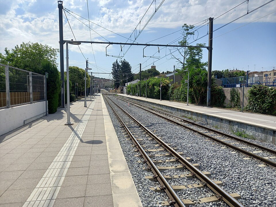 File:Estació de Masquefa 4.jpg