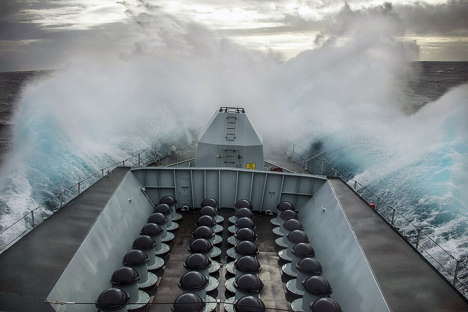 File:HMS LANCASTER LEAVES NORWAY MOD 45168084.jpg