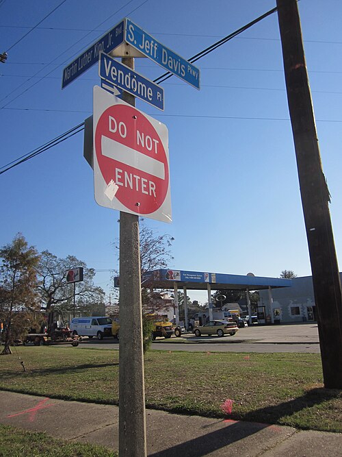 File:MLK Jeff Davis Do Not Enter.JPG