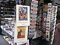 露骨にボッたくるw、ローマ市内の路上ポスター屋
