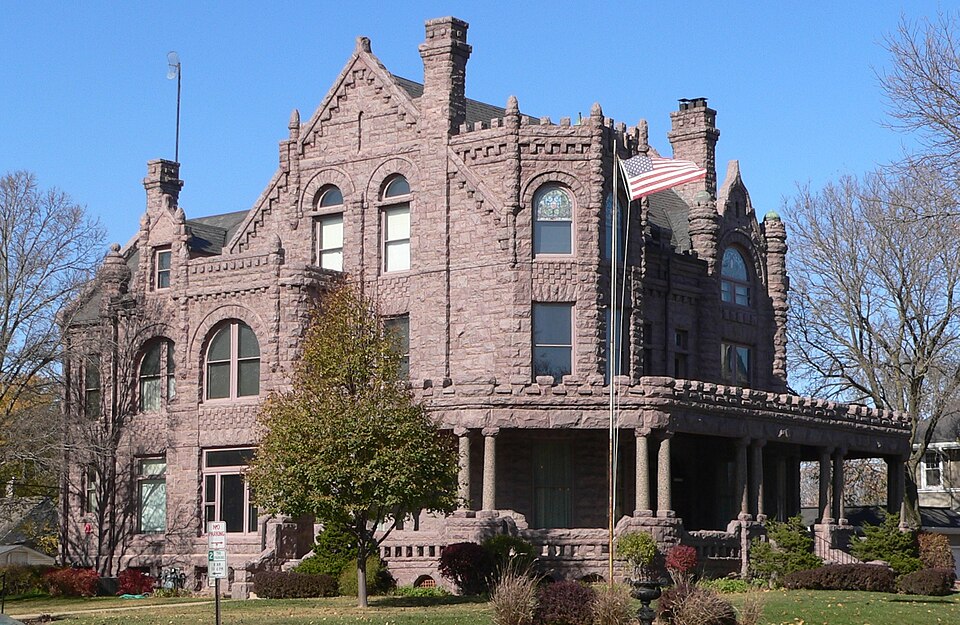 File:Peirce Mansion from SE 1.jpg
