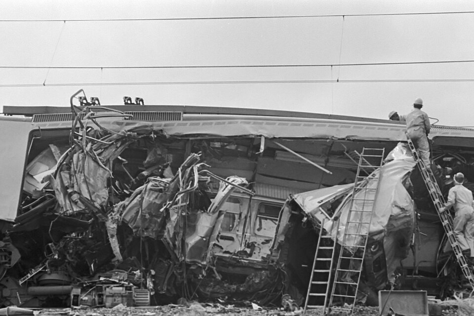 File:Spoorwegongeval bij Schiedam (1976).jpg