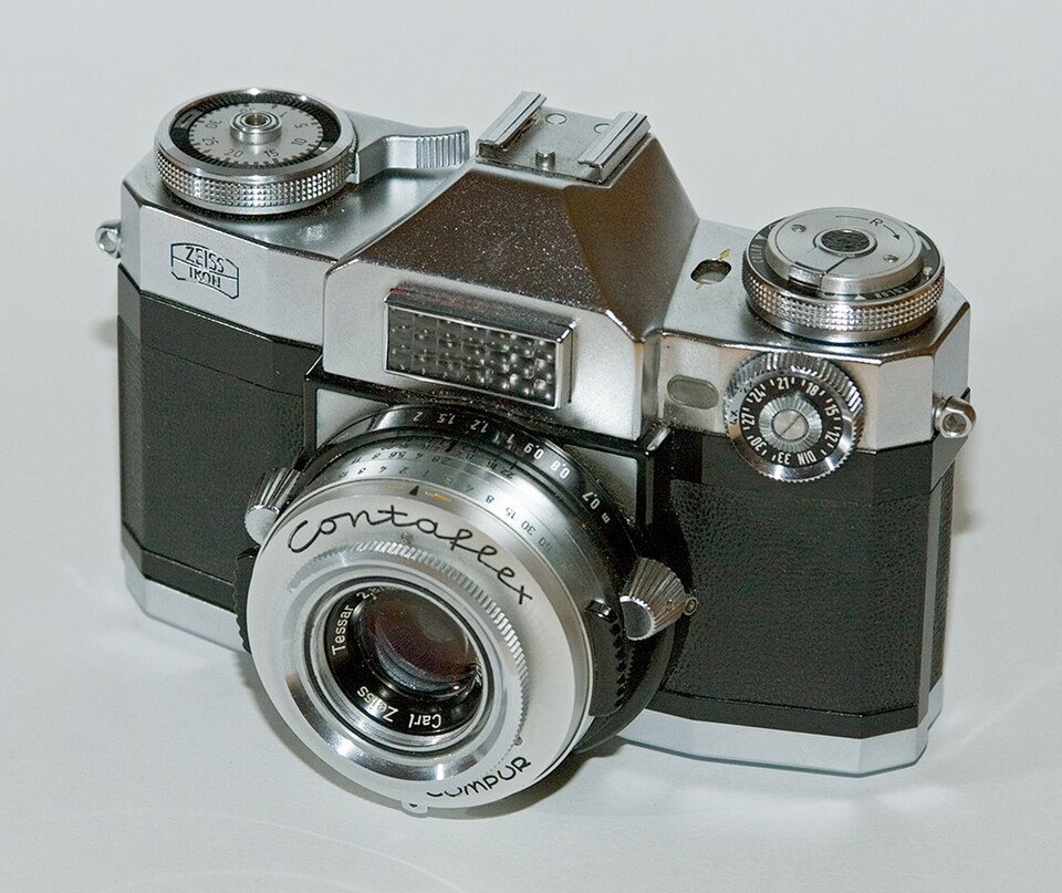 File:Zeiss ikon contaflex sst.jpg