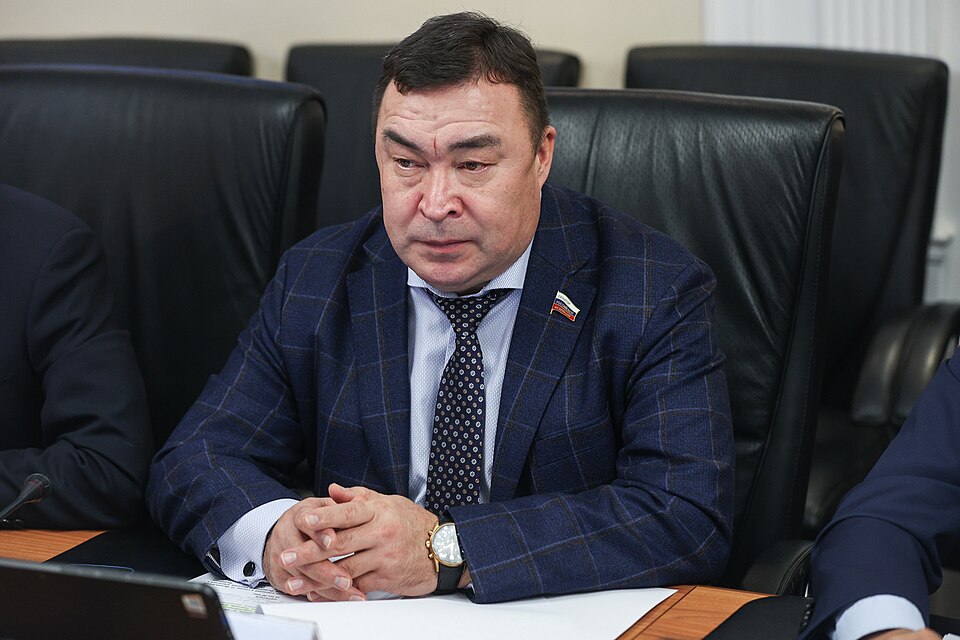 File:Сенатор Александр Новьюхов.jpg