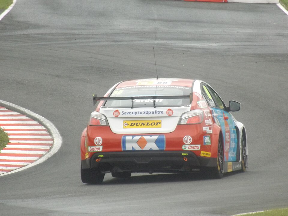 File:BTCC 2014.JPG