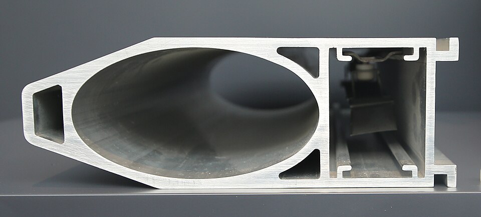 File:LEP Particle beam tube.JPG