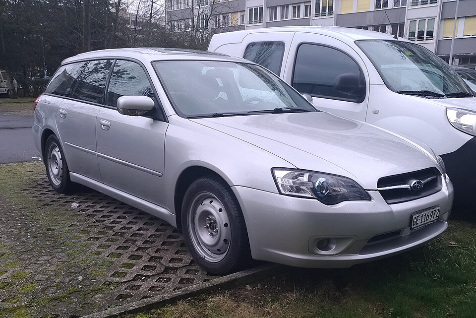 File:Subaru Legacy (39143648180).jpg