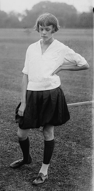 File:Elizabeth Gertrude Stine (1905-1993) in 1922.jpg