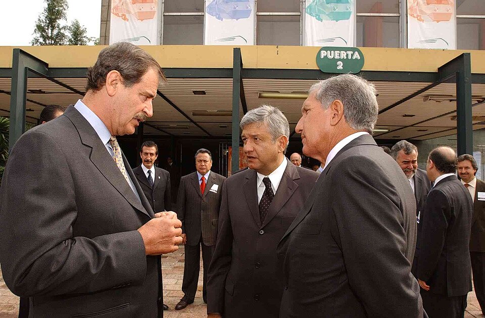 File:Fox Lopez Obrador Montiel.jpg