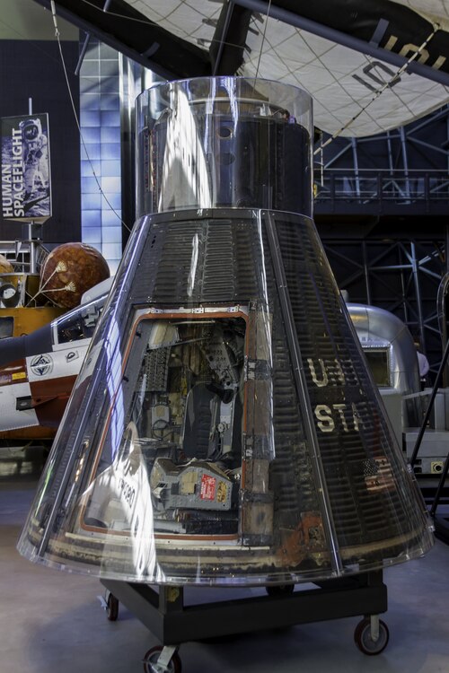 File:Gemini VII capsule.tif