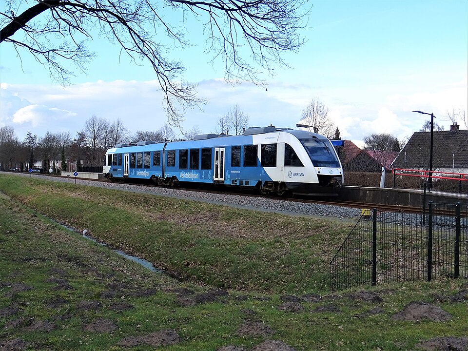 File:Station Daarlerveen.jpg